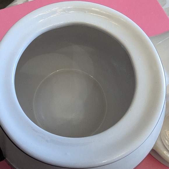 Tetley Tea, Tea Pot. EUC. Not stains noted. Vintage. - Picture 6 of 6